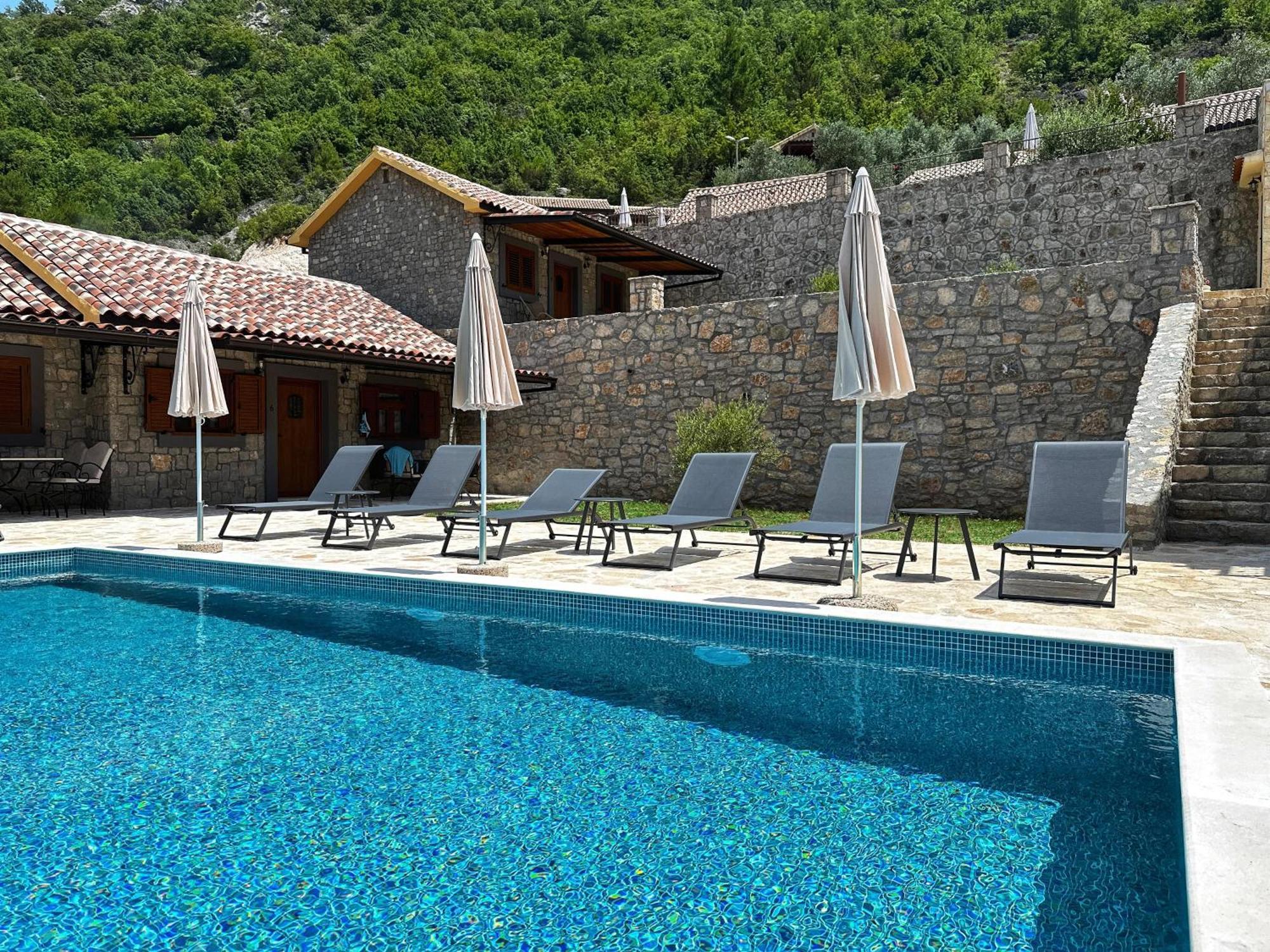 Eco Villas Merak Virpazar Eksteriør billede
